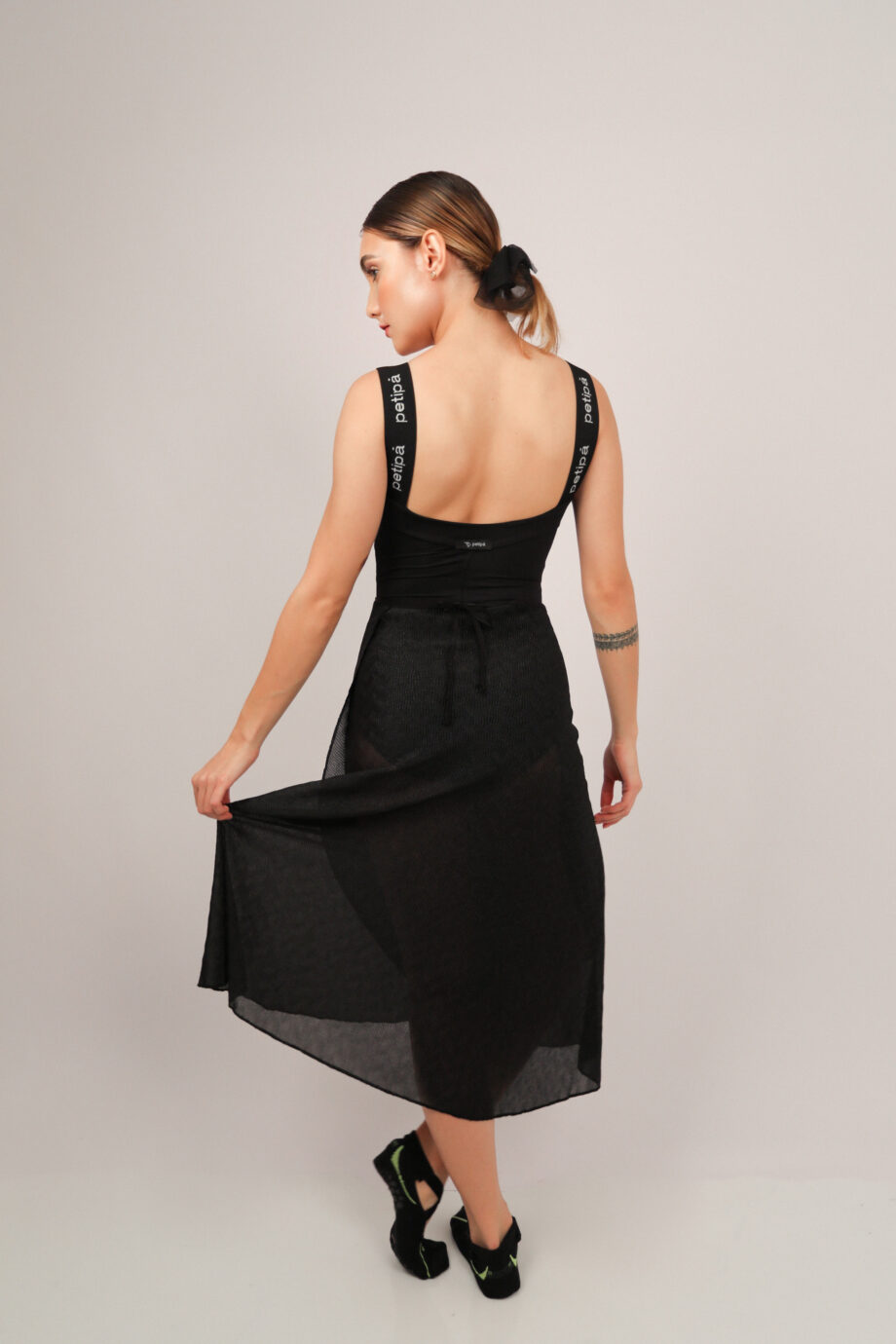 Saia Transpassada Glissade Midi Preto Petipá